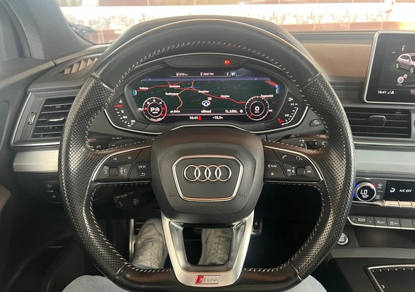 Audi Q5 cena 148000 przebieg: 135563, rok produkcji 2017 z Andrychów małe 742